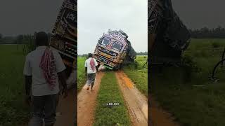 Truck accident video😔😔😔😔😔 [upl. by Aehs]