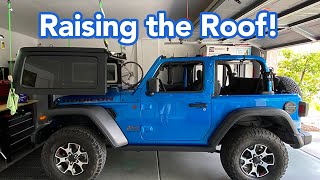 Freedom Top™ Removal and Installation  How To  2019 Jeep Wrangler [upl. by Seroled]