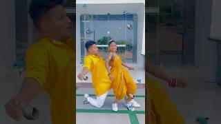 Dariya kinare ek bunglow💛🖤 dariyasong marathisong dance song trendingmusic 90s famousshorts [upl. by Sallyann]