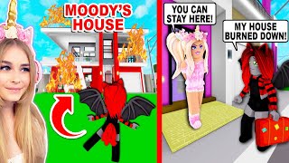 I BURNED My BEST FRIENDS HOUSE DOWN So She Would MOVE IN WITH ME In Brookhaven Roblox [upl. by Riamu]