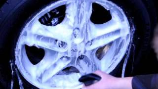 Meguiars Hot Rims Aluminum Wheel Cleaner [upl. by Mariken]