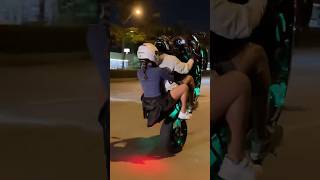 Tandem wheelie Kawasaki Ninja ZX6R Miami limiter [upl. by Nytsirhc]