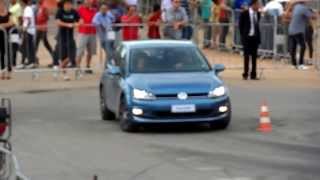 Test Drive do Novo Golf 2014 [upl. by Annaehs]