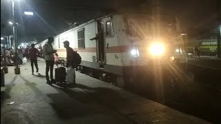 14208 PADMAVAT EXPRESS DELHI DLI To PARTAPGARH JN PBH पद्मावत एक्सप्रेस दिल्ली से प्रतापगढ़ [upl. by Anikal201]