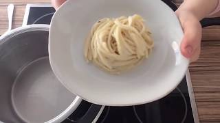 Spaghetti mit Käse Sahne Soße  Parmesan Nudeln [upl. by Nifares]