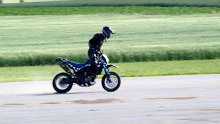 XT660X Stunt driving JumpsWheeliesBournout Soundcheck Akrapovic [upl. by Annora285]