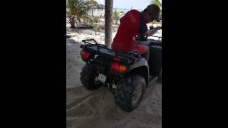 Italika ATV 250 en Arena de Playa blanda on the beach soft terrain [upl. by Adialeda56]