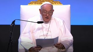 Le pape appelle à quotune responsabilité européennequot face aux migrants qui quotnenvahissent pasquot  AFP [upl. by Perni]