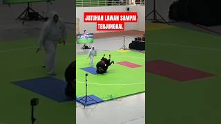 JATUHANNYA SAMPE TERJUNGKAL 😱shorts short pencaksilat shortsvideo shortvideo [upl. by Cherian642]