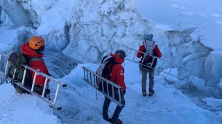 Fixing rope’s and carrying ladder’s inside khumbuicefall opening routes for climbers on everest [upl. by Kcyred]