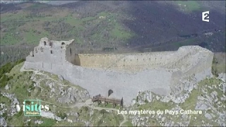 Montségur la forteresse des Cathares  Visites privées [upl. by Yliak78]