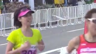 2014横浜国際女子マラソン ゴール 山下公園入口最終関門 [upl. by Turoff895]