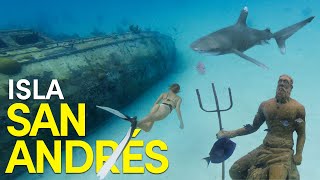 ¿Cómo es Hacer Apnea en la Isla San Andrés  Mar Caribe de Colombia 🏝️🤿 🦈 Tiburón en 4K [upl. by Aileek]