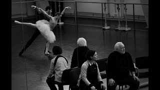 SCHWANENSEE SWAN LAKE  Rehearsal with Patrice Bart  Staatsballett Berlin [upl. by Einnal]