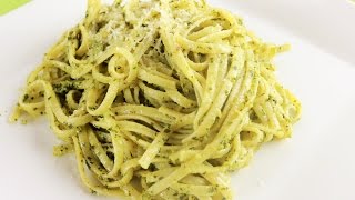 Receta Italiana Pasta Pesto  Comida Facil de Cocinar [upl. by Nessah]