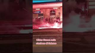 SALERNITANA GENOAARRIVO ULTRAS GENOA ALLA STAZIONE DI SALERNO [upl. by Chew]