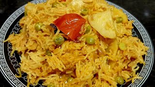 आलू मटर पुलाव बनाने का सबसे आसान तरिका Aaloo mutter pulao recipe try jarur kijiyega🙏 [upl. by Koblas446]