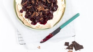 Recept Pavlova met kersen en chocola [upl. by Hermie]