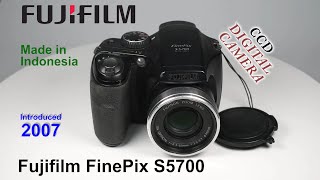 2007 Fujifilm FinePix S5700  CCD Digital Camera [upl. by Yltneb]