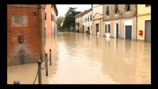 Alluvione nel pisano 31 Gennaio 2014  Ponsacco allagata [upl. by Atorod]