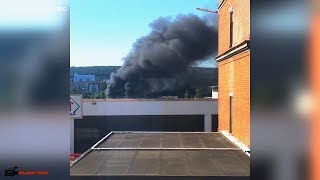 Schwarze Rauchsäule über Wuppertal  Brand neben der Gesamtschule Barmen  03072018 [upl. by Sennahoj]