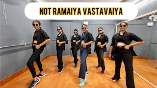 Not Ramaiya Vastavaiya  Jawan  Shahrukh Khan  Danc Cover  Piyali Saha  PDA [upl. by Josephson930]