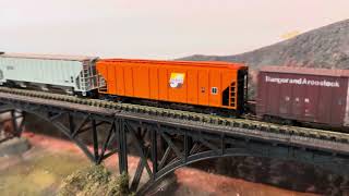 N scale BNSF Scaletrains dash 9’s over the river [upl. by Aihtniroc]