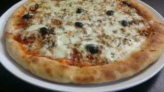 Pizza au thon et mozzarella très facile et rapide بيتزا بالطون والمودزريلا روووعة [upl. by Ysdnyl]