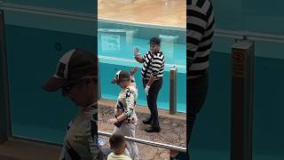 Her diet Him bye 😂 Tom mime SeaWorld seaworldmime funny seaworld tomthemime [upl. by Eelak]