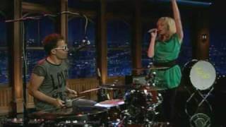 The Ting Tings Thats not my Name Live at Craig Ferguson 150908 [upl. by Noreen]