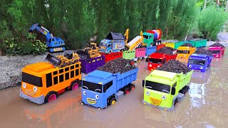 Wow Mobil Truk Tronton Panjang Bongkar Mainan Mobil Mobilan Truk Pemadam Bulldozer Truk Oleng [upl. by Sibelle]