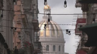 Restablecen parcialmente el servicio eléctrico en La Habana pero los apagones continúan en otros se [upl. by Airyt961]