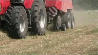 massey ferguson 8470 et presse massey ferguson 2170 haute densité [upl. by Nwahsud]