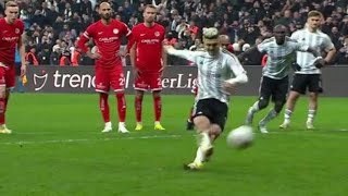 BesiktasAntalyaspor Rasti i rrallë në futboll Milot Rashicës i hiqet goli se e kapi topin 2 herë [upl. by Balough]