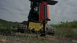 Trivella idraulica QM  serie TF su Skid Loaders [upl. by Arvid646]