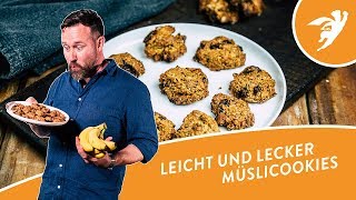 Gesünder backen Rezept für MüsliKekse [upl. by Airdnaed]