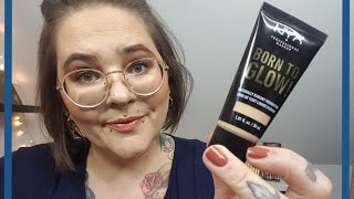 NYX BORN TO GLOW FOUNDATION  DROGERIE FOUNDATION REIHE  1 [upl. by Marlen]