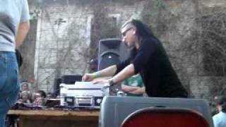 Skrillex live quotYESSSSS OHHH MAHH GODquot SXSW 2011 [upl. by Naeruat868]