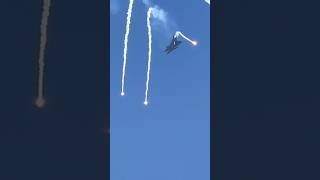 F22 raptor shooting flares at the Miramar airshow 2024 miramarairshow airshow fighterjet [upl. by Adnahsed]