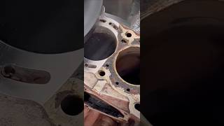 Rectification d’un bloc moteur engine Block Resurfacing [upl. by Nedrob]