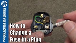 How to change a fuse in a plug Replace a 3 pin plug fuse [upl. by Kehoe198]