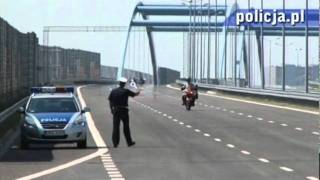 Polska Policja  Kontrole w sezonie motocyklowym [upl. by Ellevehs]