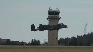 A10 Thunderbolt II at Fairchild AFB Skyfest [upl. by Sabas]