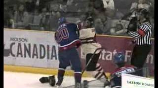 Trent Ouellette vs Lucas Grayson Jan 7 2011 [upl. by Aubin]