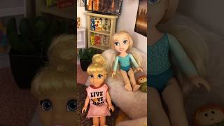 A Night At Grandmas 👵🏼 Pt 15 Frozen Toys  Disney Petite Dolls Princess  Playing With Dolls [upl. by Ahola]