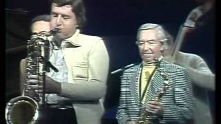 Eddie Miller with Lino Patruno amp the MCJS  Blues My Naughty Sweetie Gives to Memp4 [upl. by Huda]