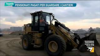 Pensionati pagati per guardare i cantieri [upl. by Lemrej]