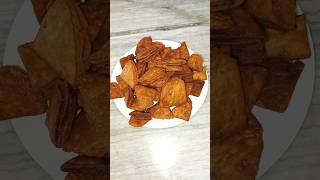 Barsaat mai chai ke saath banaye kurkuri layer wali mathri  Easy snack recipe recipe shorts [upl. by Uoliram596]