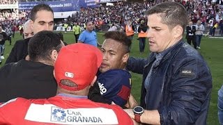 Messi y Neymar fueron agredidos durante la invasión [upl. by Ralip461]