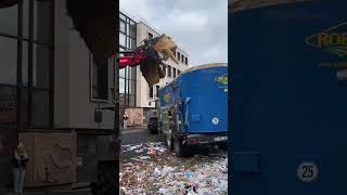 Un agriculteurs français paille devant le bâtiment des finances 🇨🇵🧑‍🌾🧑‍🌾 france agriculteur [upl. by Bokaj]